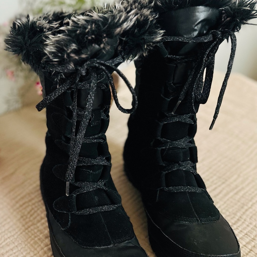 The North Face Womens Sz 8 Winter Boots Black Waterproof Faux Fur